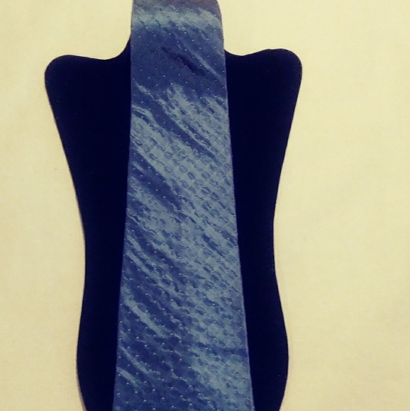 DKNY MENS TIE - Picture 6 of 6